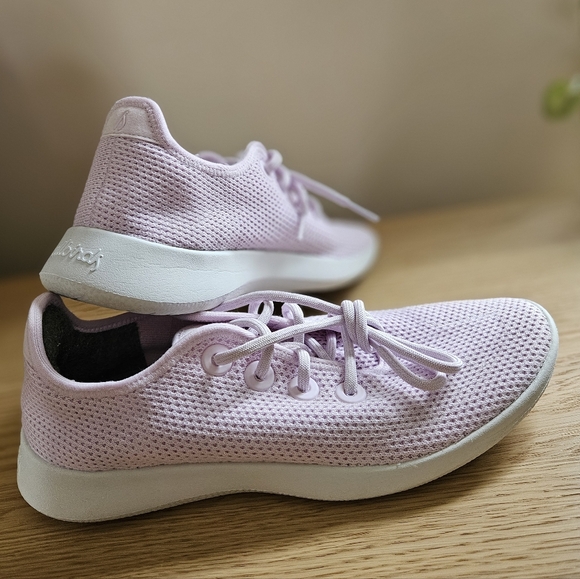 allbirds Shoes - Allbirds Tree Runners Women’s Size 10 Lilac Lightweight Sneakers Wool Insoles